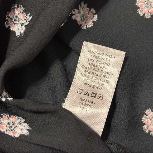 Maurices Women’s XL Black Floral Back Zip Short‎ Sleeve Semi-Sheer Blouse Top - Picture 10 of 10